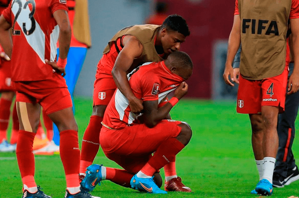 Juan Reynoso ya tiene al reemplazo de Luis Advíncula para la Selección Peruana