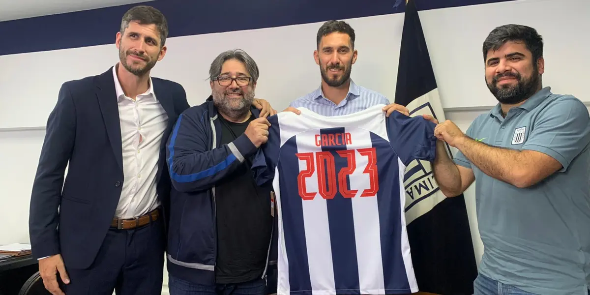 Jugador argentino fue presentado como flamante refuerzo blanquiazul