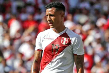 Jugador peruano estuvo apoyando a la bicolor desde las tribunas