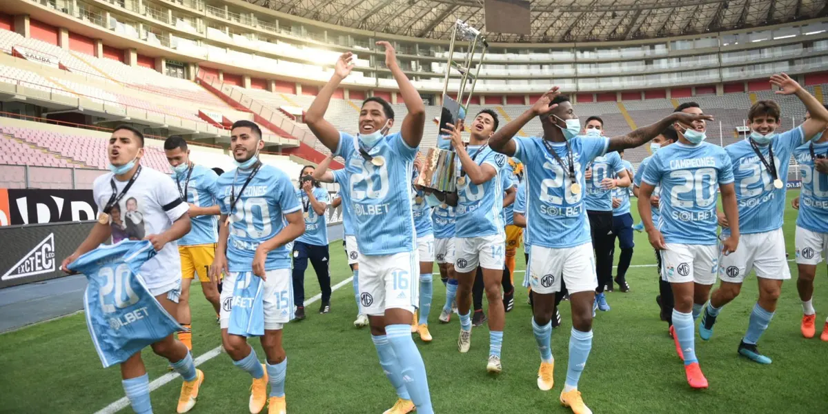 Jugador peruano podría volver a Sporting Cristal para la temporada 2023