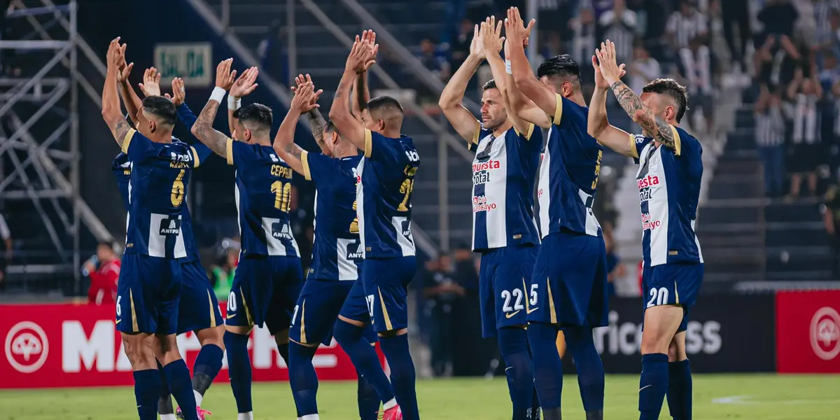 Jugadores de Alianza Lima saludando a los hinchas (Foto: Alianza Lima).