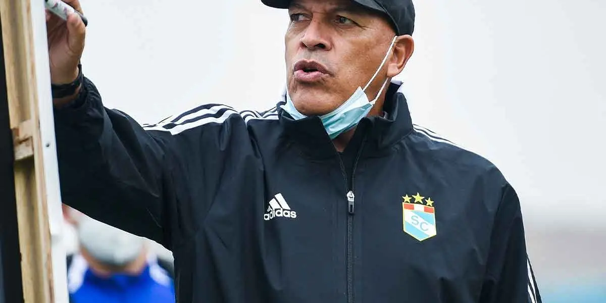 Jugó pocos minutos, pero hizo más que Marcos Riquelme.