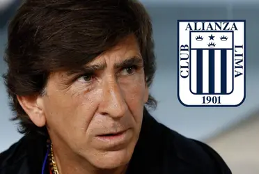 La afición aliancista ya no tolera a Carlos Bustos, pide a Gustavo Costas en el banquillo de Alianza Lima, pero el DT tiene sus condiciones.