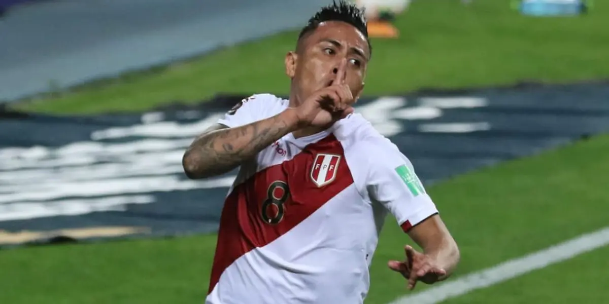 La celrbración de Cueva ante Bolivia habría incomodado a una parte del comando técnico y ya pensaron en la reprimenda que le harán.