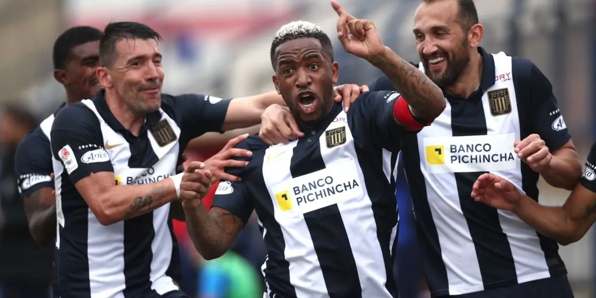 La foquita Farfán sabía que el partido contra Binacional sería difícil, pero le desgradó este detalle en el cotejo.