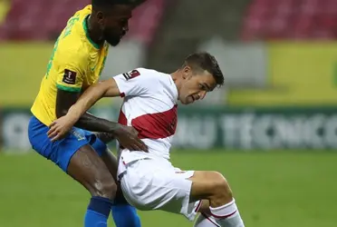 La presencia de Gabriel Costa fue mucho más determinante que la Edison Flores en el partido contra Brasil.
