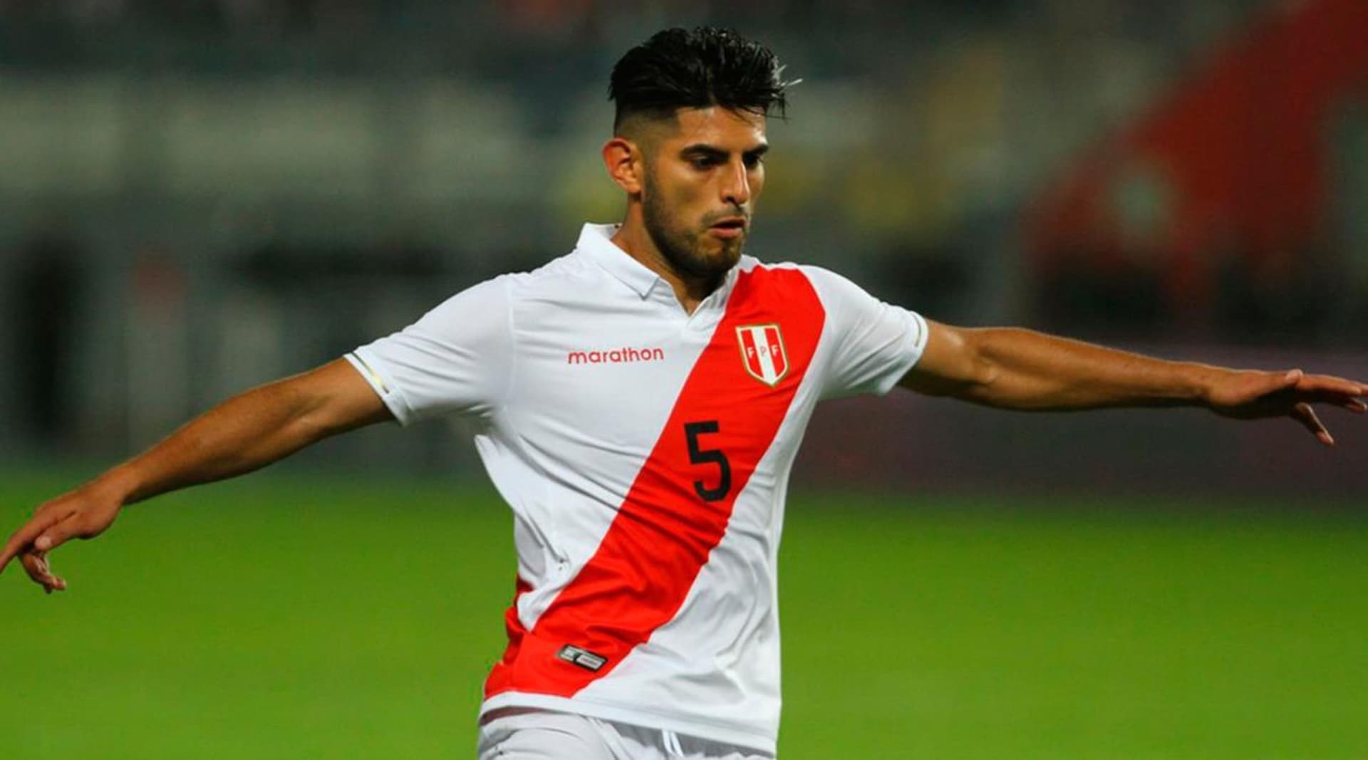 La selección peruana decidió no contar más con el central