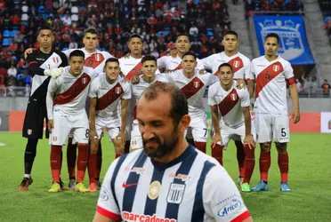 La Selección Peruana posando para los reporteros gráficos. 