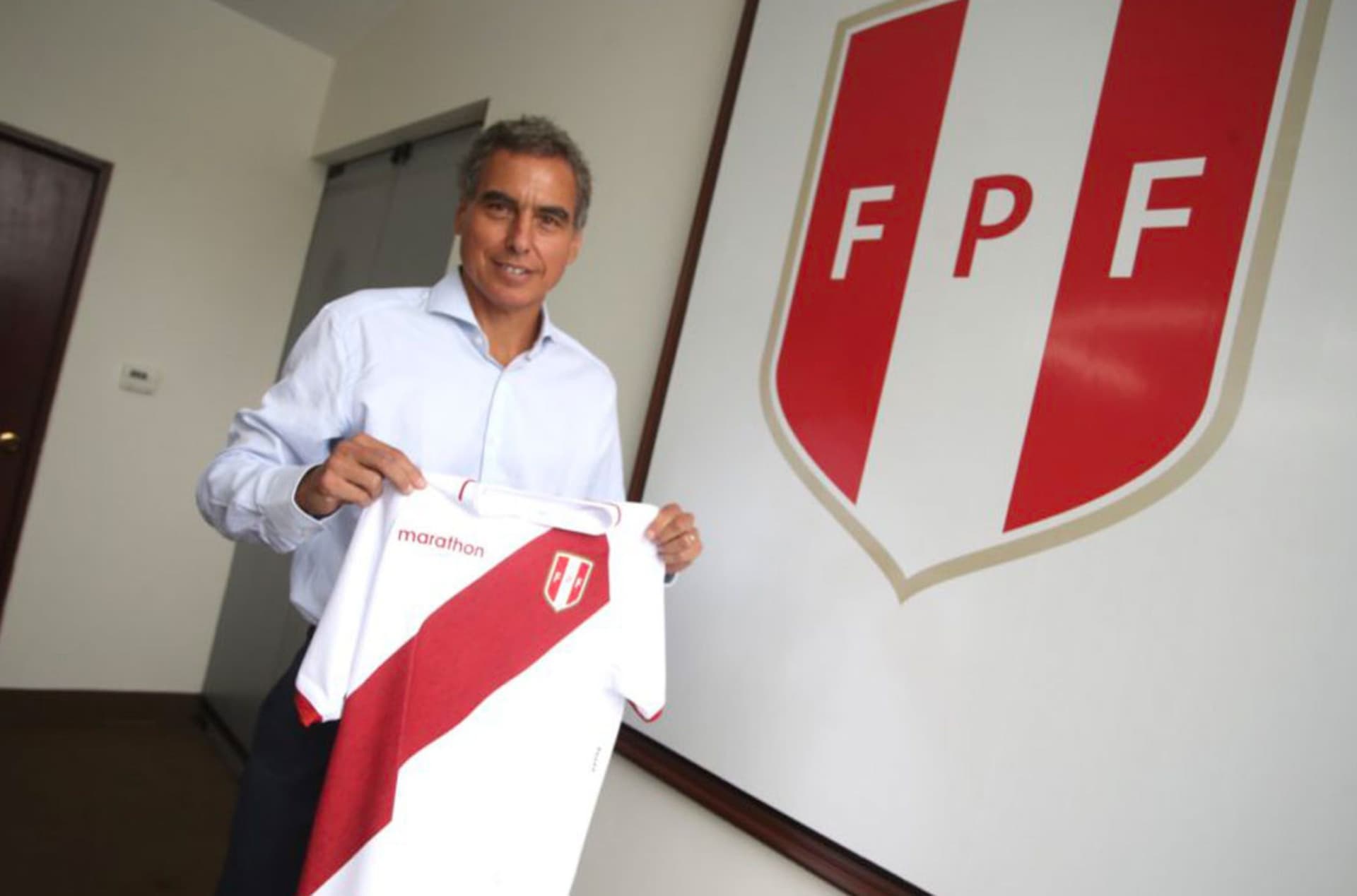 Lo que ganaría en su nuevo cargo en la Federación Peruana de Fútbol