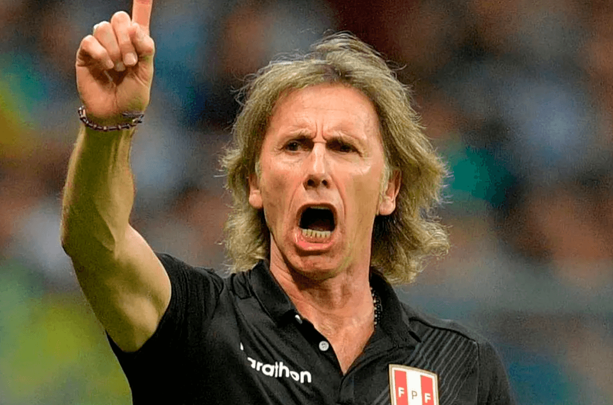 Los comentarios no cayeron muy bien al técnico argentino, por lo que estaría pensando en dejarlo sin jugar la repesca