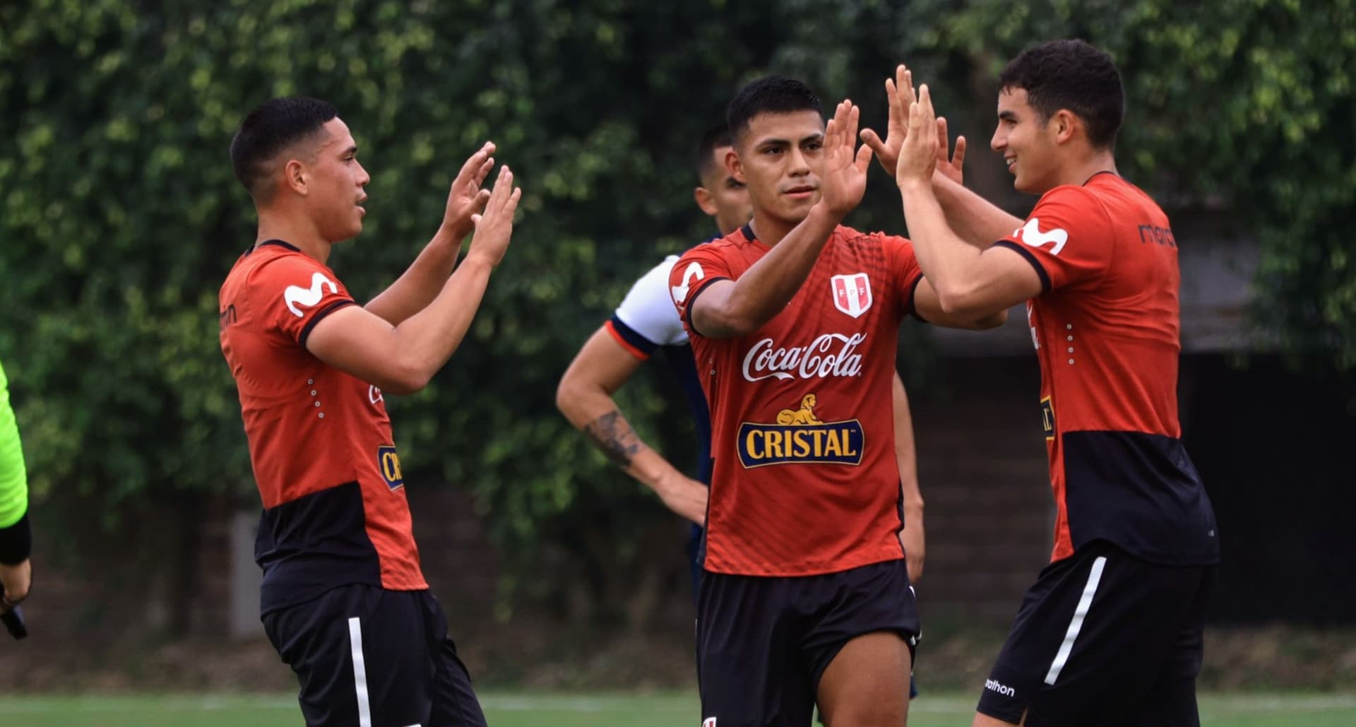Los jugadores le han llenado el ojo a Juan Reynoso