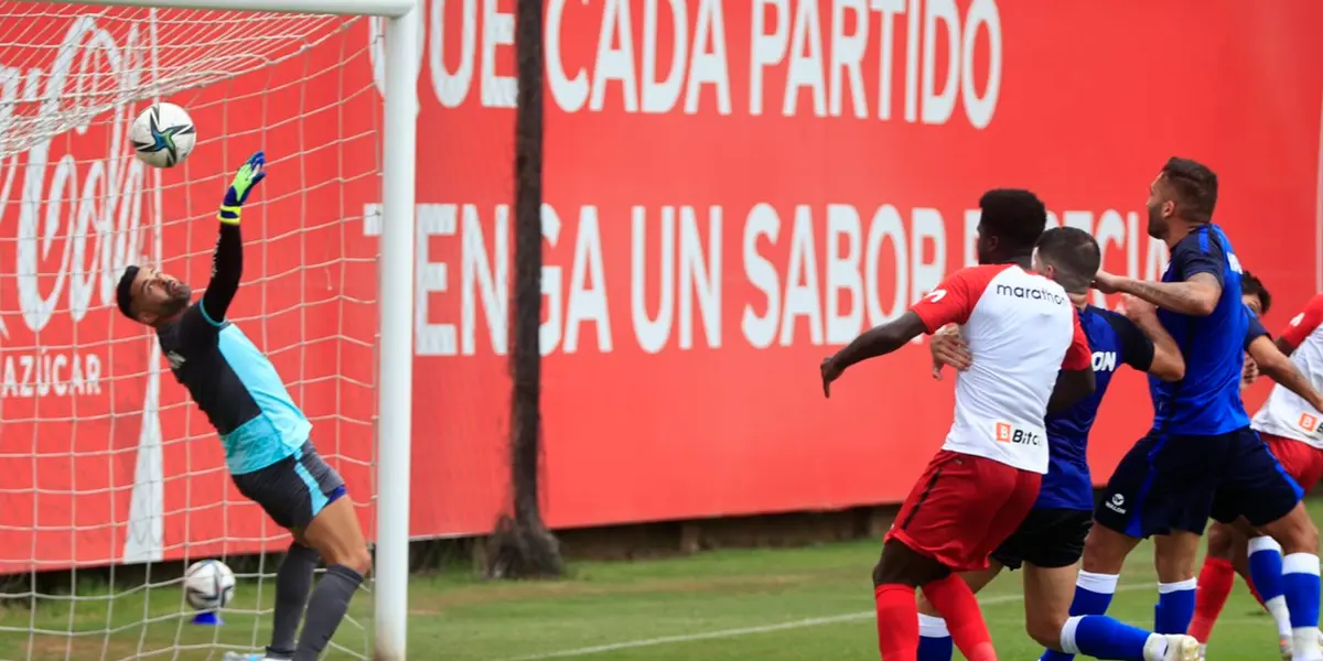 Luis 6Haquin volvió a ser tomado en cuenta para las Eliminatorias