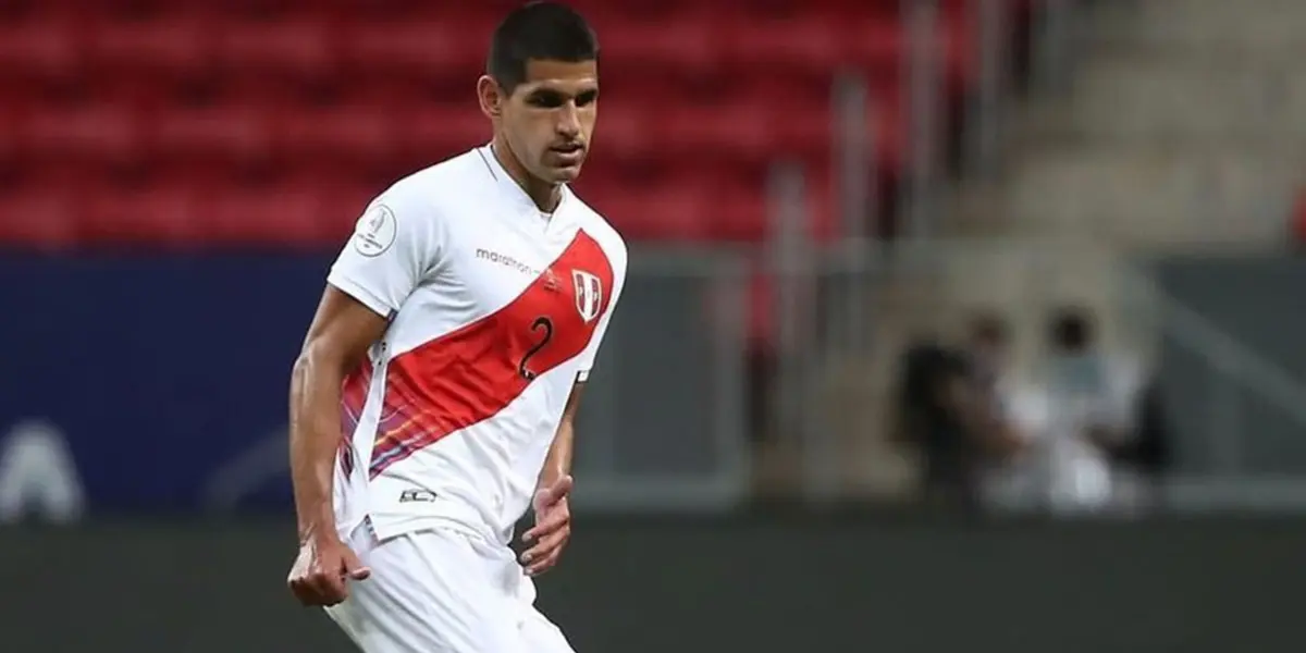 Luis Abram con la camiseta de la Selección de Perú (Foto: Infobae)