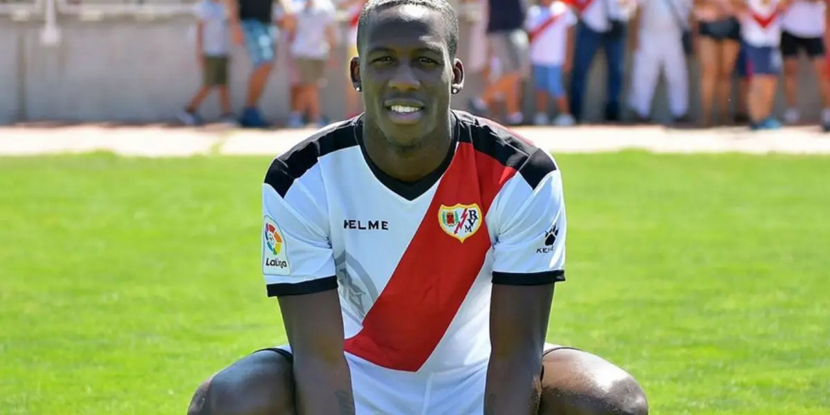 Luis Advíncula con la camiseta del Rayo Vallecano de España. (Foto: RPP)