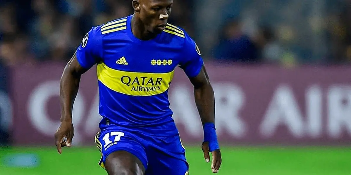 Luis Advíncula no deja de recibir felicitaciones por el partido que hizo en la Copa Libertadores