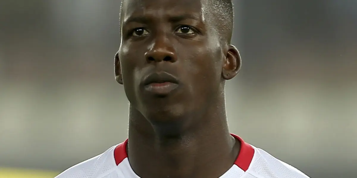 Luis Advíncula interesa a un nuevo equipo de Arabia para la siguiente temporada y podrían poner millones por el peruano