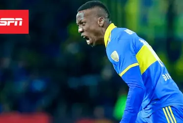 Luis Advíncula marcó un golazo por la Copa Libertadores