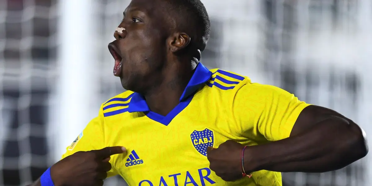 Luís Advíncula salió campeón del fútbol argentino