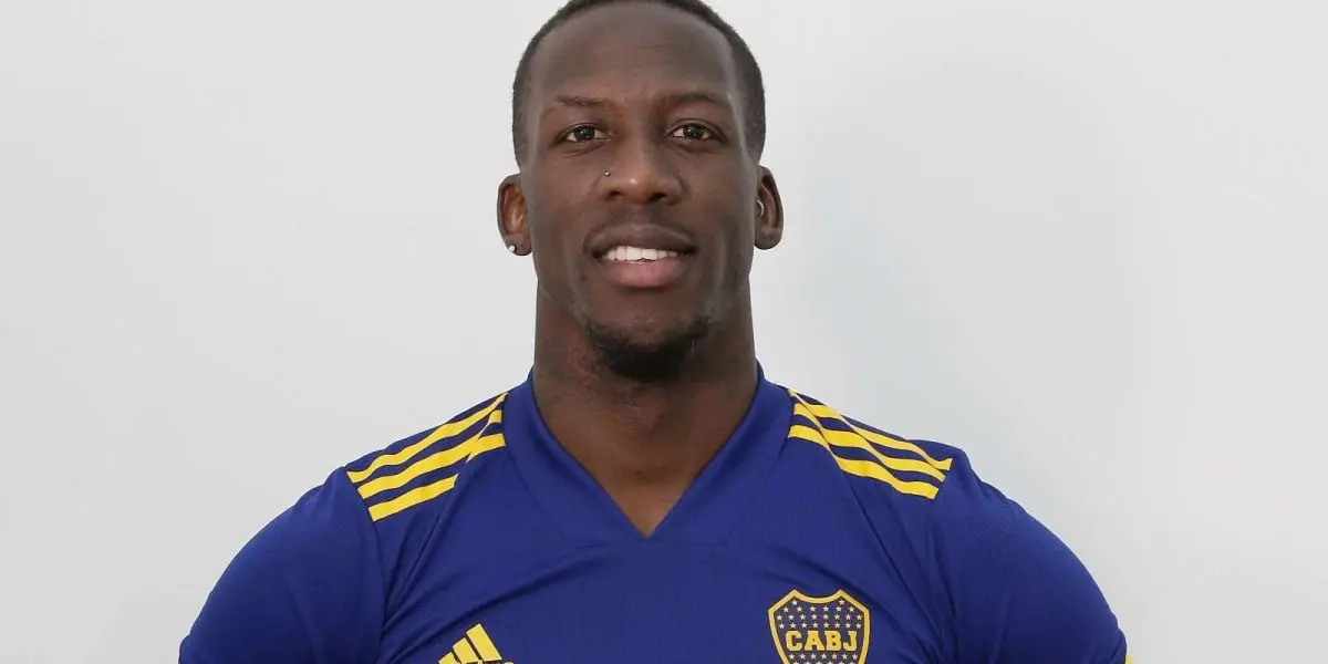 Luis Advíncula tiene un contrato de 500 mil euros por temporada, hasta la fecha ya recibió una parte y la uso para comprar algo que le mejore su estadía en Argentina.