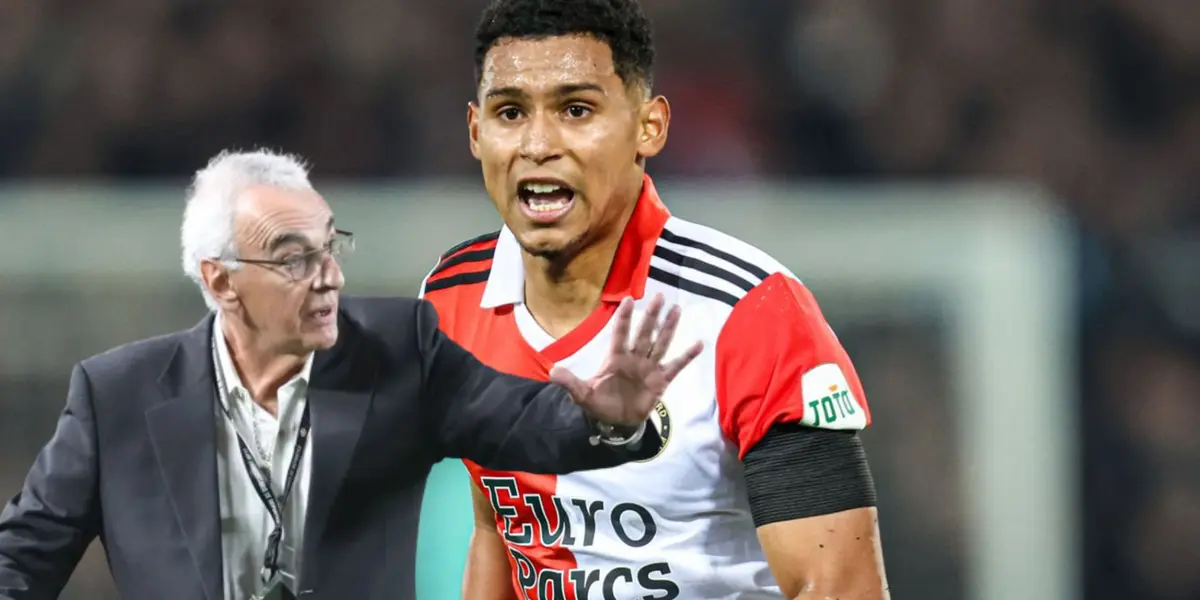 Marcos López molestos y Jorge Fossati pidiendo calma