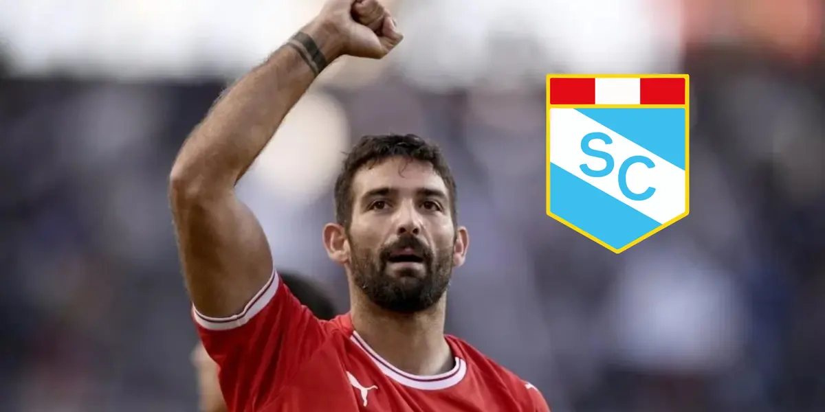 Martín Cauteruccio con la camiseta de Sporting Cristal.