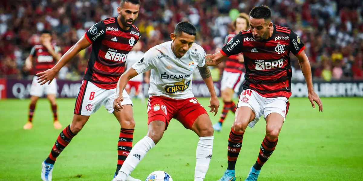 Mediocampista 'rimense' se cansó de que no tenga acompañantes en ofensiva