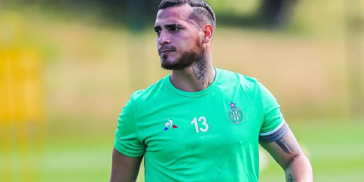 Miguel Trauco buscaría salir del Saint Etienne para la próxima temporada
