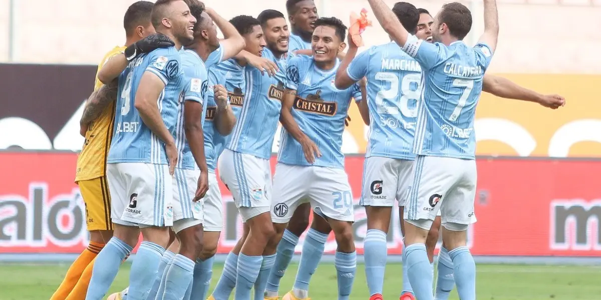 Mosquera alineó a Liza, Olivares y Pacheco en el primer partido de práctica