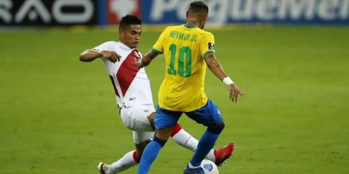 Neymar fue uno de los mejores para enfrentar a Perú, pero cada vez es más cuestionado por la prensa de su país.