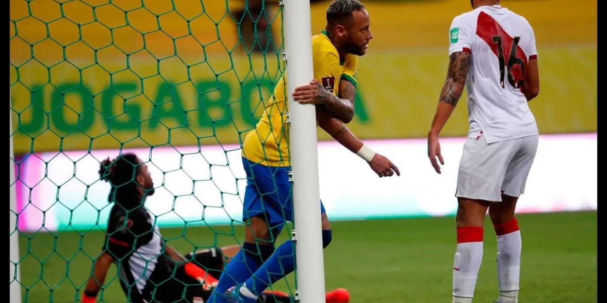 Neymar Jr no quedó contento ante un desaire de un jugador peruano durante el duelo de la 'sele' y la canarinha.