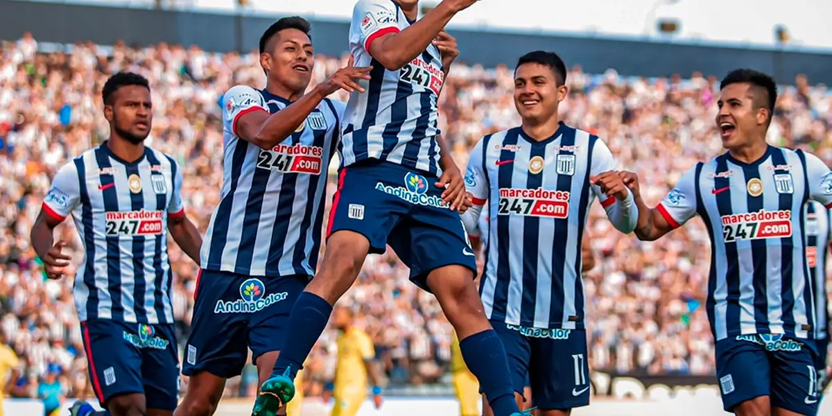 No está teniendo tanto fútbol como esperaba con los íntimos y por ello ahora se dedica a vender saludo