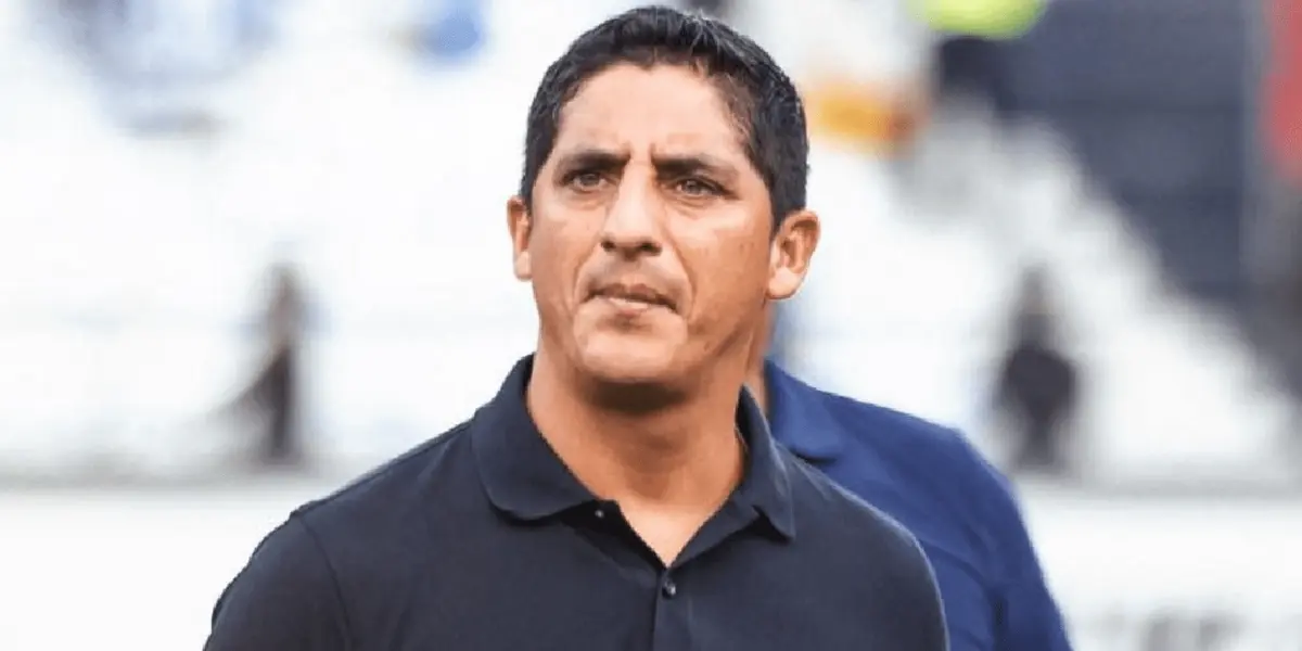 Nunca juega en Alianza Lima y por eso pediría su salida del club