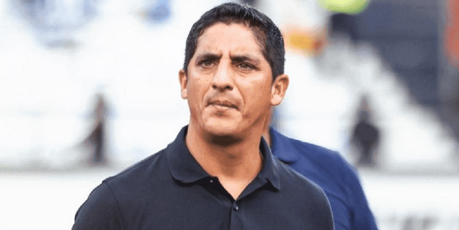 Nunca juega en Alianza Lima y por eso pediría su salida del club
