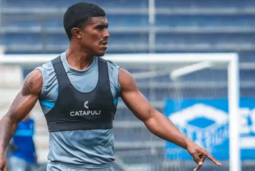 Oslimg Mora dejó Alianza Lima y está buscando volver a las canchas