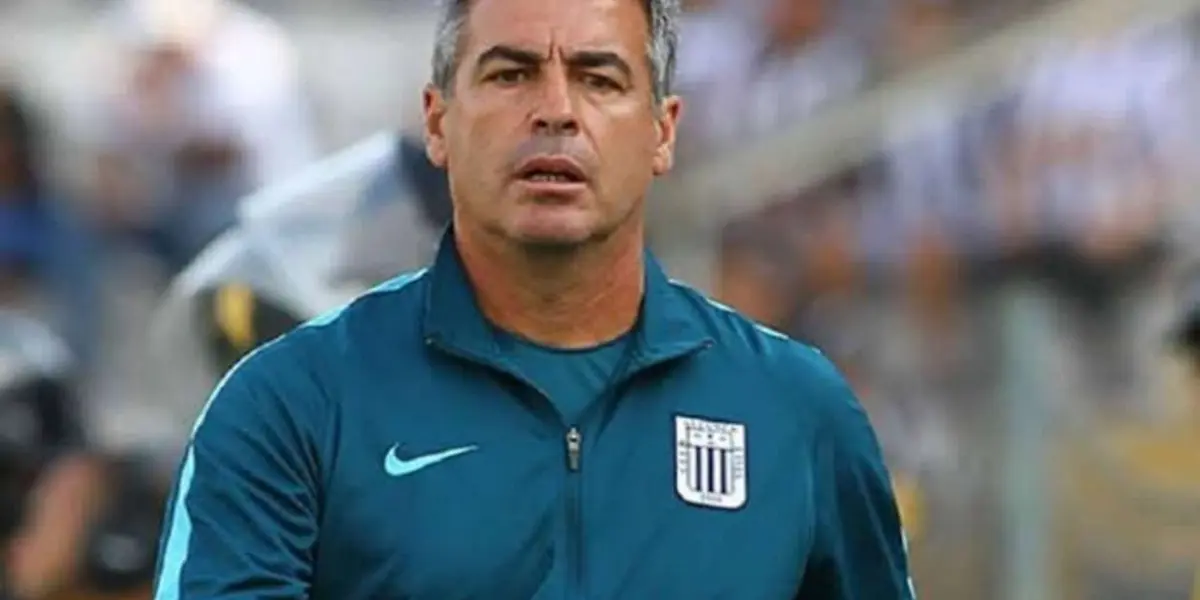 Pablo Bengoechea regresó a Matute junto al primer plantel de Peñarol, para prepararse de cara al partido por cuartos de final de la Copa Sudamericana ante Sporting Cristal y la directiva del íntimo aprovechó para regalarle la camiseta oficial del íntimo.