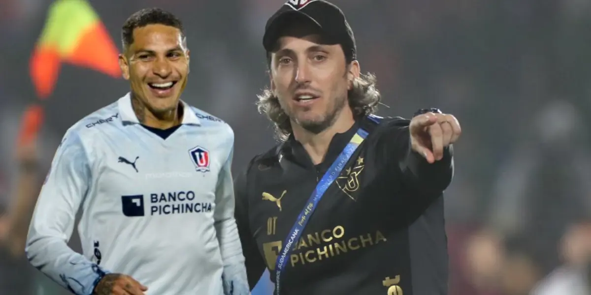 Paolo Guerrero, al lado Luis Zubeldía con el buzo de LDU.