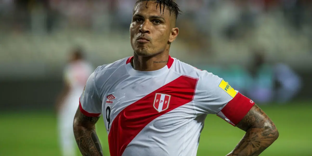 Paolo Guerrero capitaneando a la Selección de Perú. FOTO: France 24.