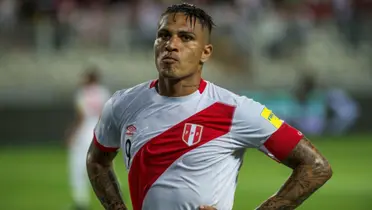Paolo Guerrero capitaneando a la Selección de Perú. FOTO: France 24.