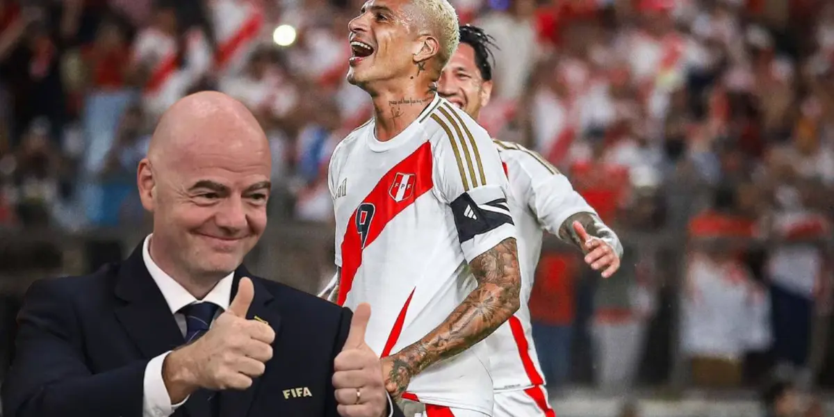 Paolo Guerrero celebra gol, mientras Infantino hace un gesto de aprobación