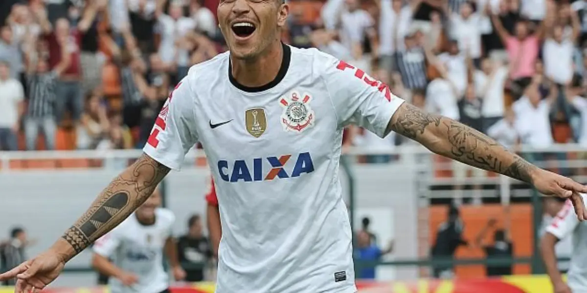 Paolo Guerrero estará enfrentando en unos minutos al Sport Recife.