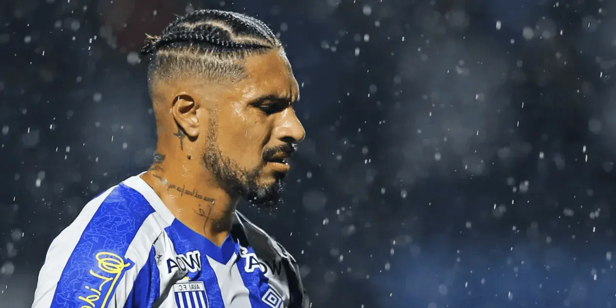 Paolo Guerrero explotó y habló sobre su presente en el club Avai