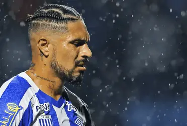 Paolo Guerrero explotó y habló sobre su presente en el club Avai