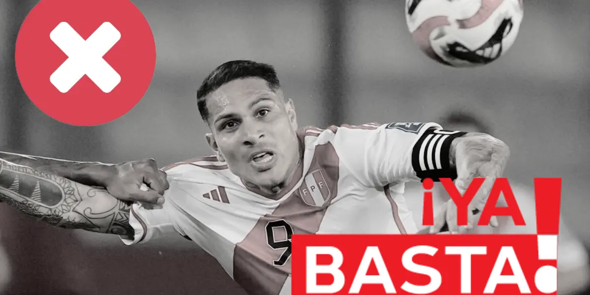 Paolo Guerrero peleando una pelota