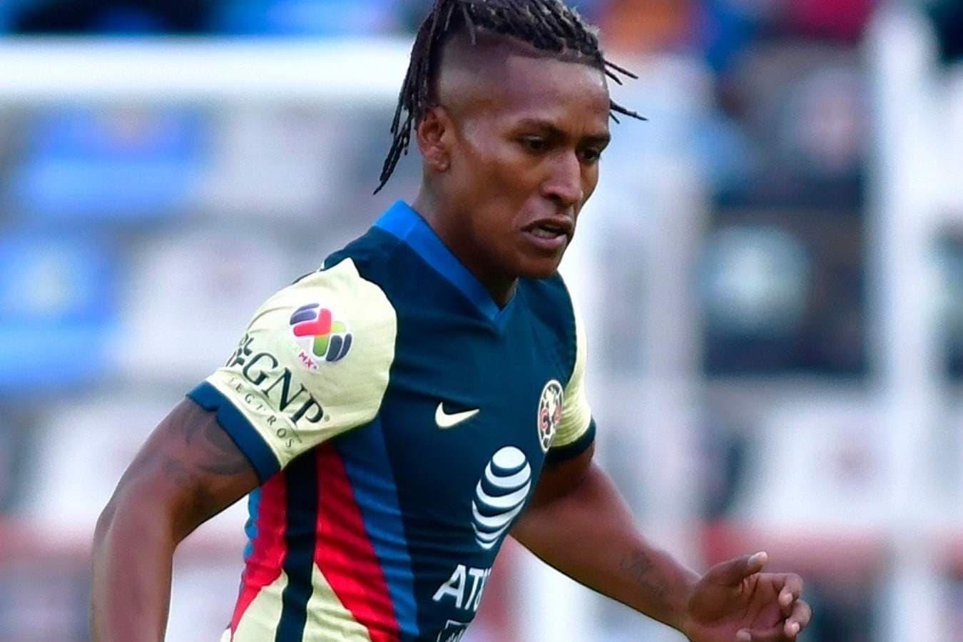 Pedro Aquino tras quedar fuera de la Copa América ahora recibe un golpe bajo en México.