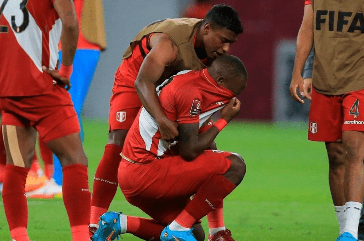 Pensó que podría volver a la Selección Peruana fácil, pero no logra ni ser titular en su equipo