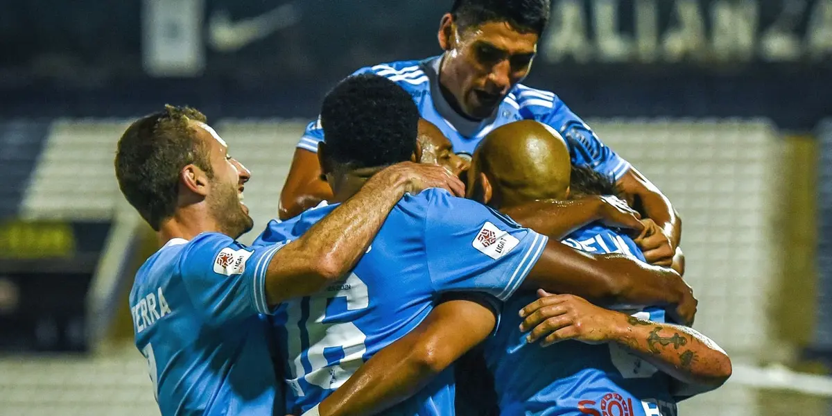 Percy Liza fue ovacionado por la prensa uruguaya tras la eliminación de Sporting Cristal de la Copa Sudamericana a manos de Peñarol.