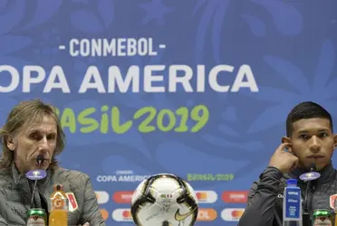 Pese a que no mostró su mejor nivel en los últimos partidos, Edison Flores seguirá arrancando de titular en la Selección.