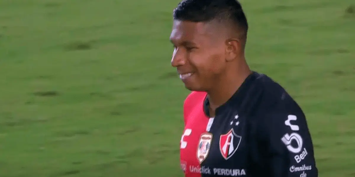 Pese a que jugó un buen partido en México, por la culpa de Edison Flores no pudo gritar campeón