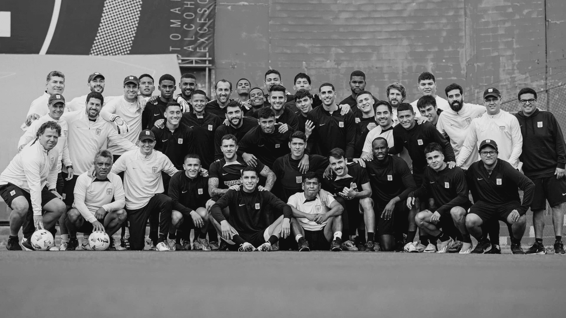 Plantel de Alianza Lima completo (Foto: Alianza Lima)