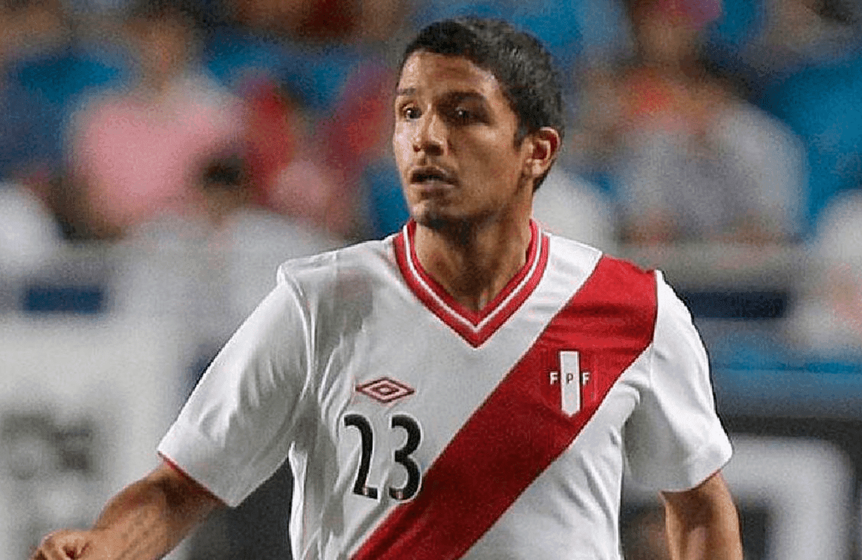 Reimond Manco habría tomado una radical decisión sobre su carrera como jugador